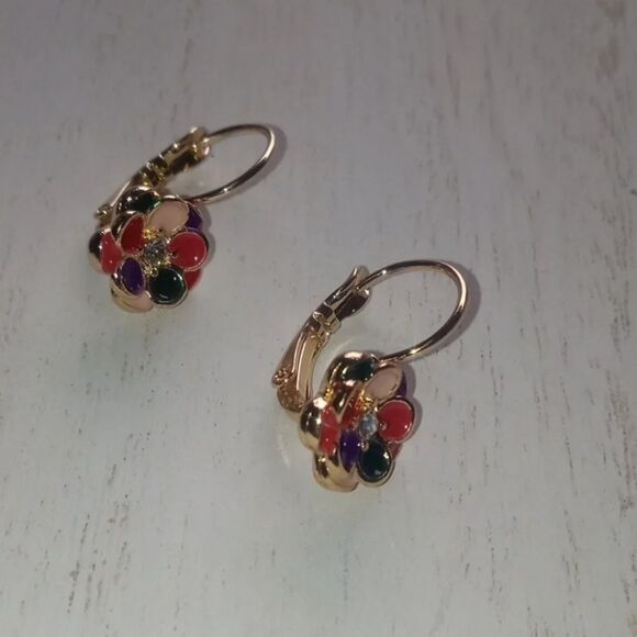 Cute flower‎ earrings - Picture 2 of 3
